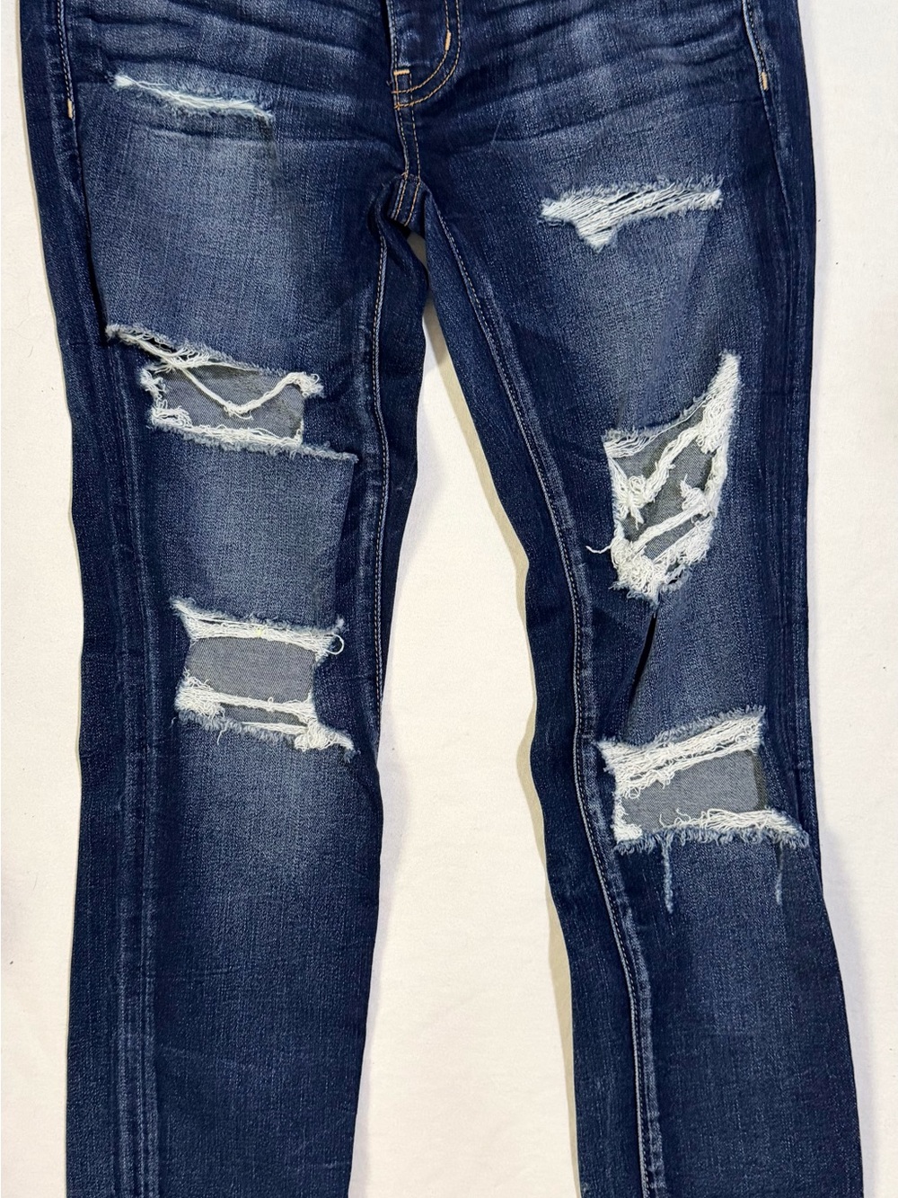 American Eagle Outfitters Women's Distressed Dark Blue Skinny Jeans
